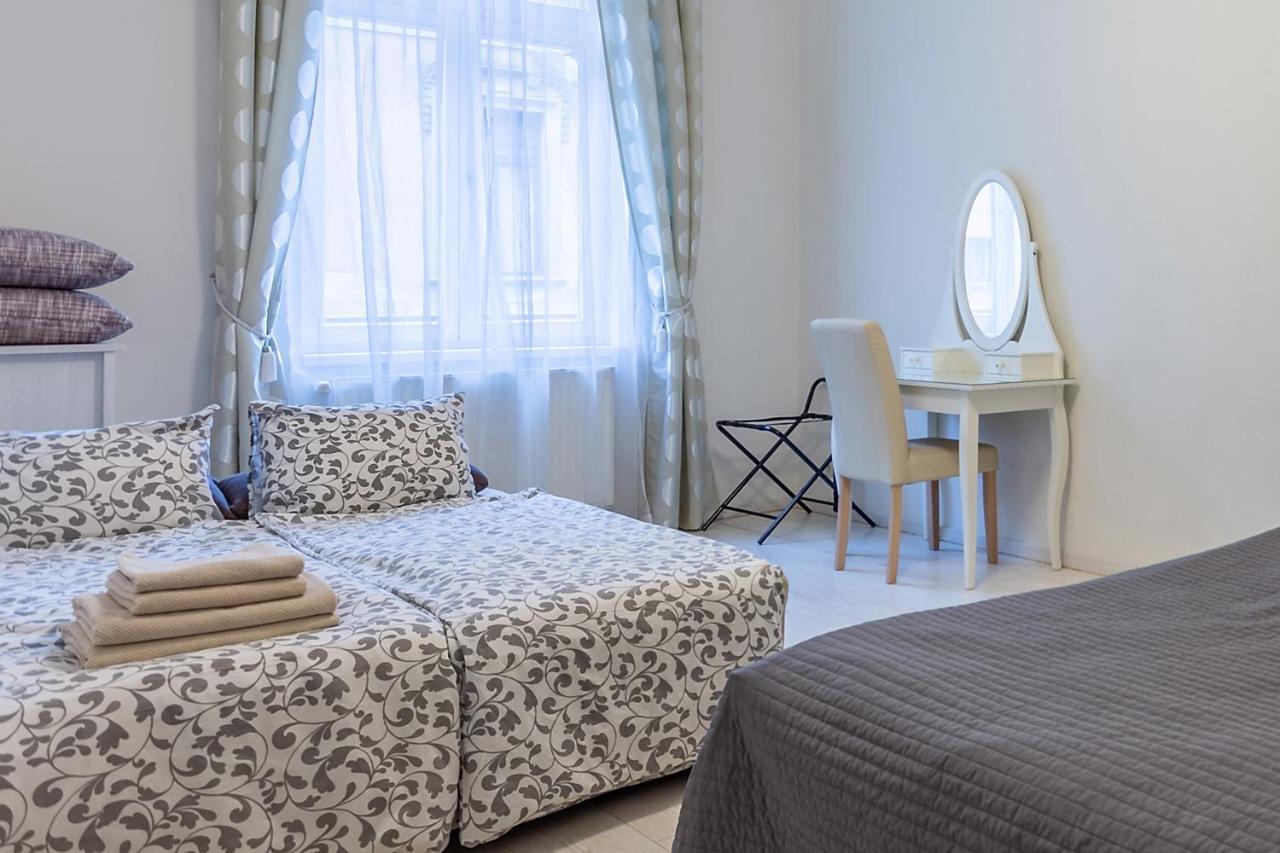 Goldcentral Apartment Grand Boulevard Boedapest Buitenkant foto